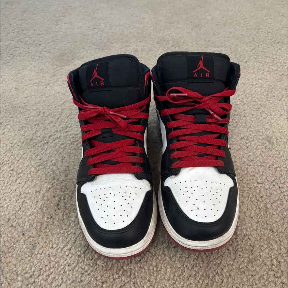 Jordan Sneakers Black and Red